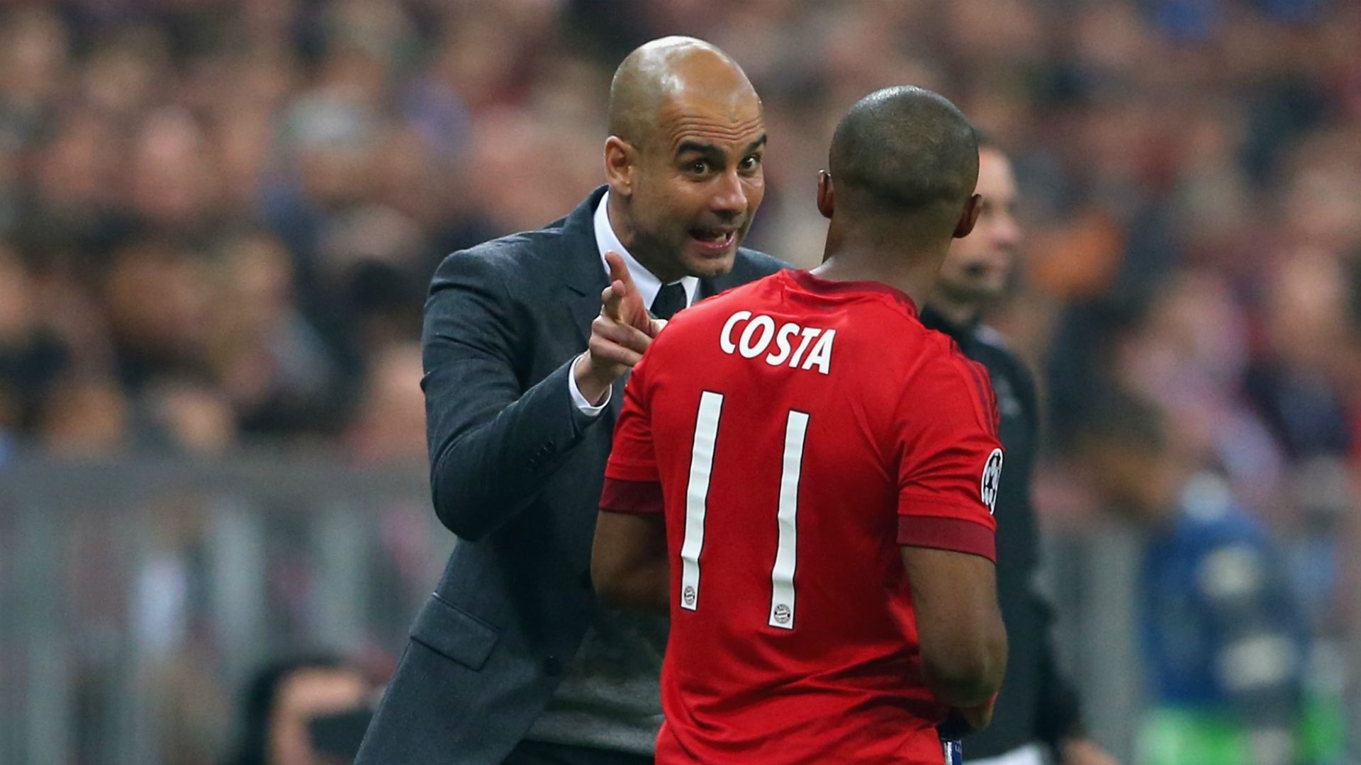 Pep Guardiola Douglas Costa