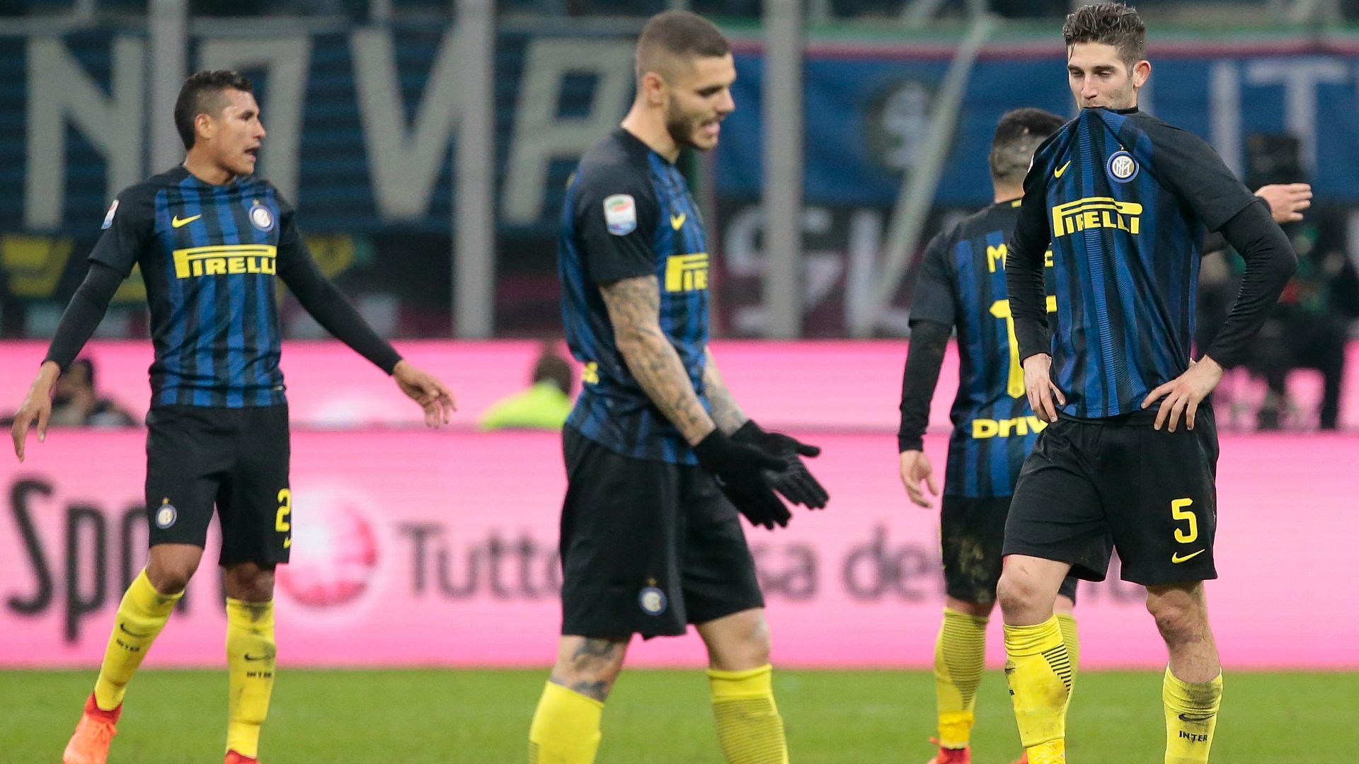 Inter players disappointed after Roma defeat Serie A 26022017