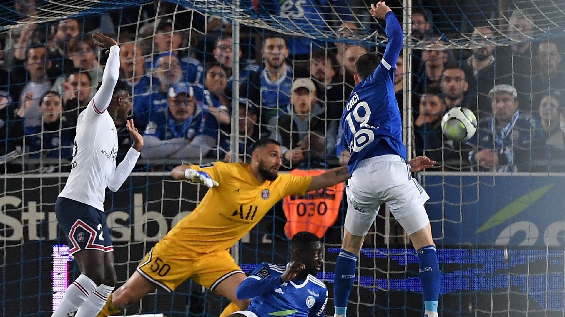 Strasbourg goal PSG