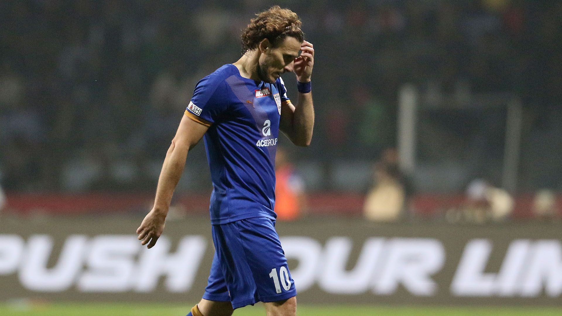 Diego Forlan Atletico de Kolkata Mumbai City FC ISL semi final season 3 2016