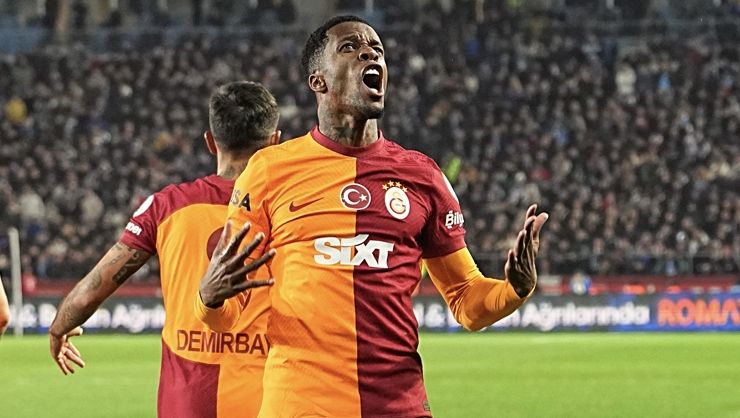 “Beni yanlış anladı” demişti! Okan Buruk, Wilfried Zaha’nın biletini kesti