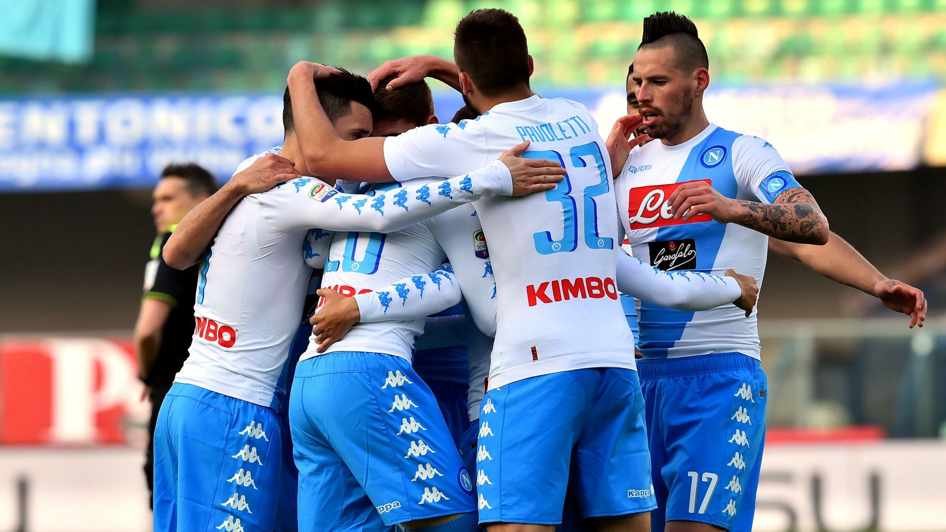 Napoli players celebrating against Chievo Serie A 19022017