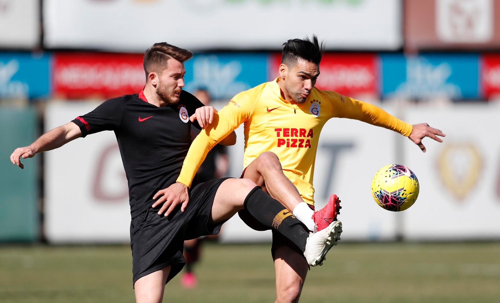 Radamel Falcao García Galatasaray entrenamiento 2020