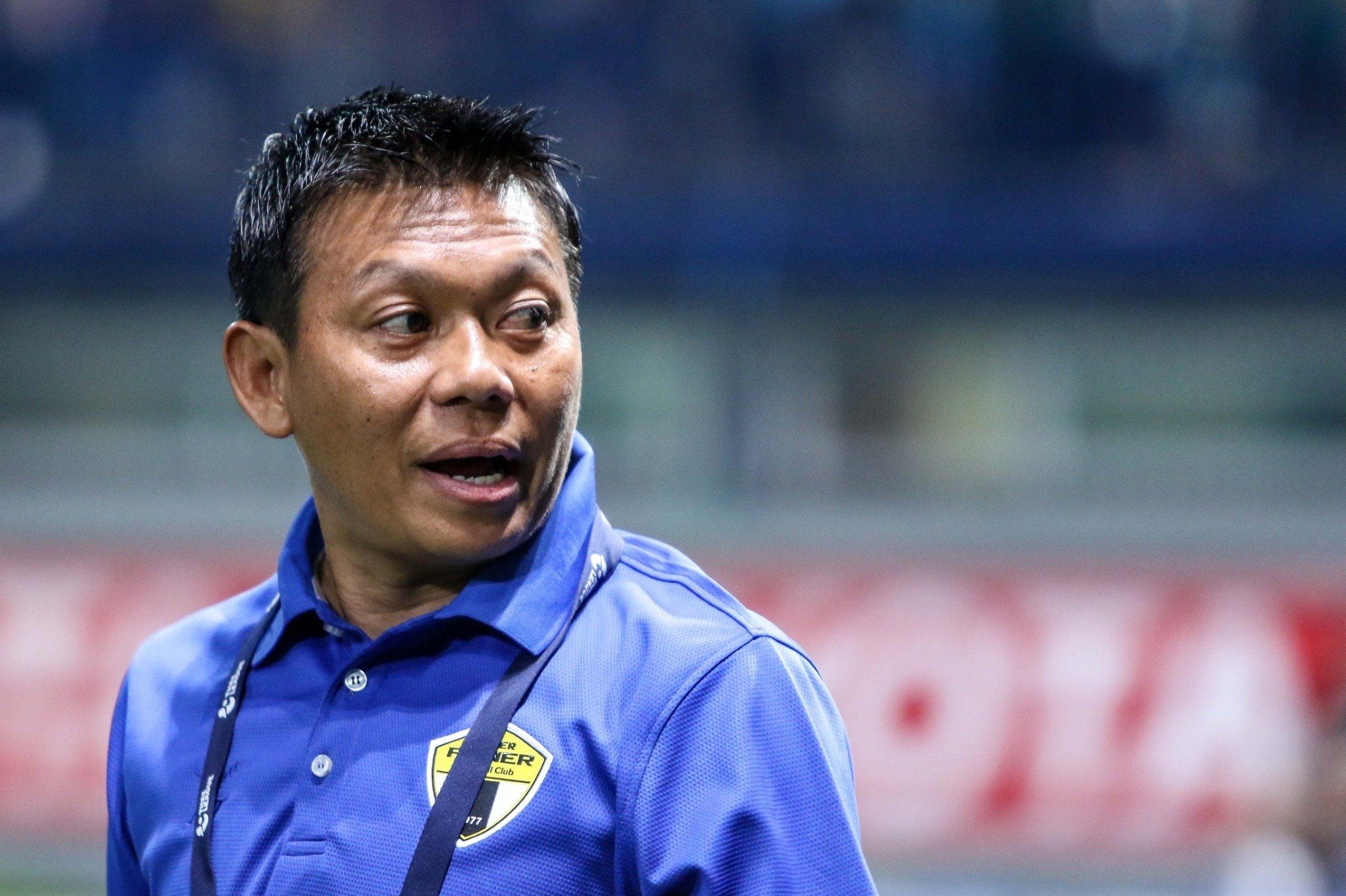 อภิสิทธิ์ ไข่แก้ว