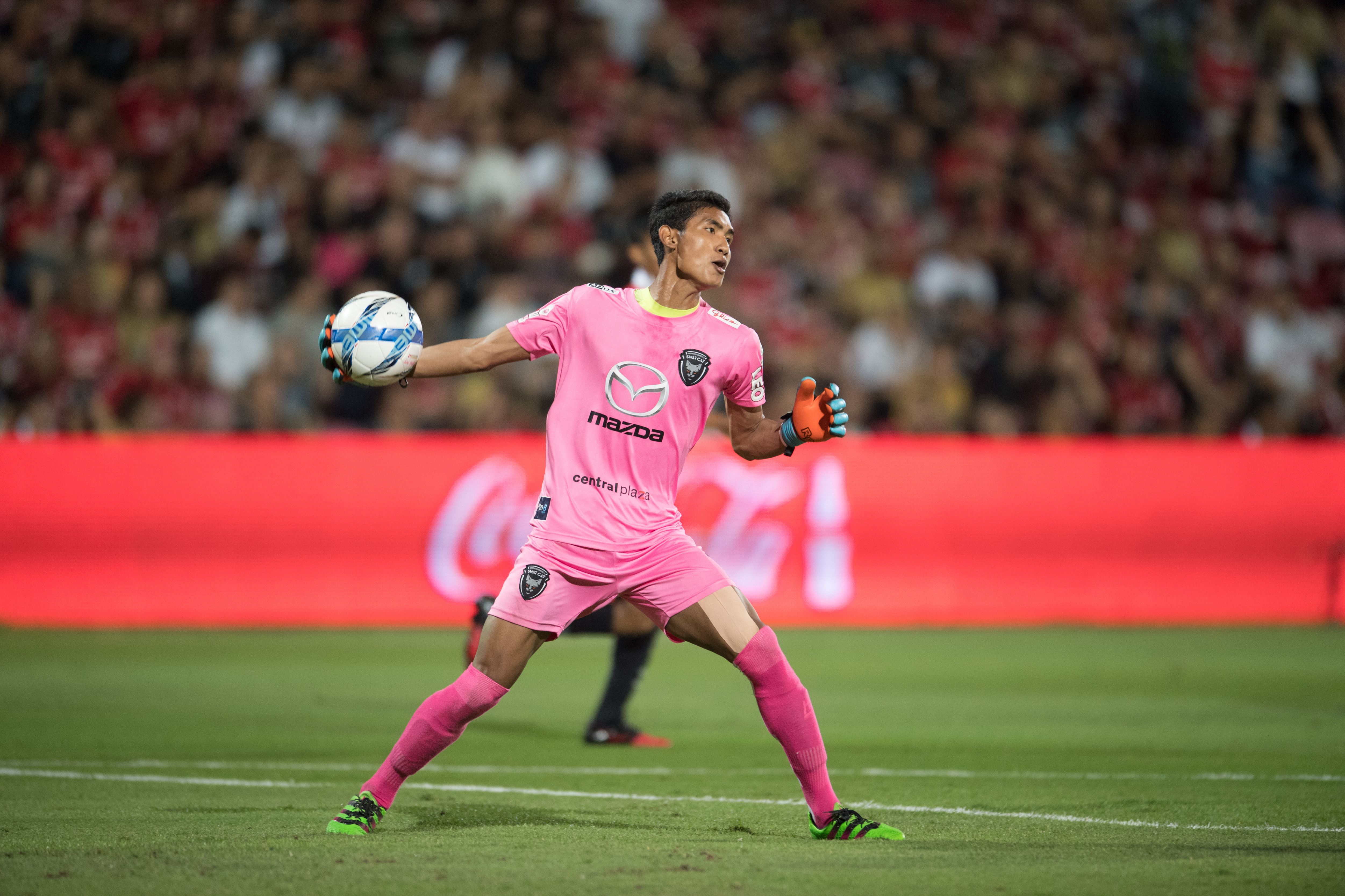 สรานนท์ อนุอินทร์