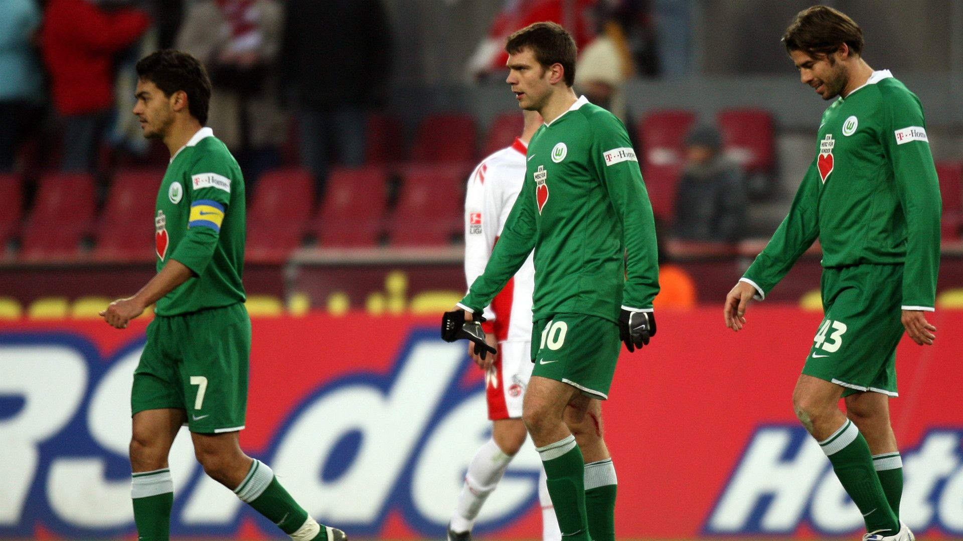 Josue Zvjezdan Misimovic Andrea Barzagli VfL Wolfsburg Bundesliga