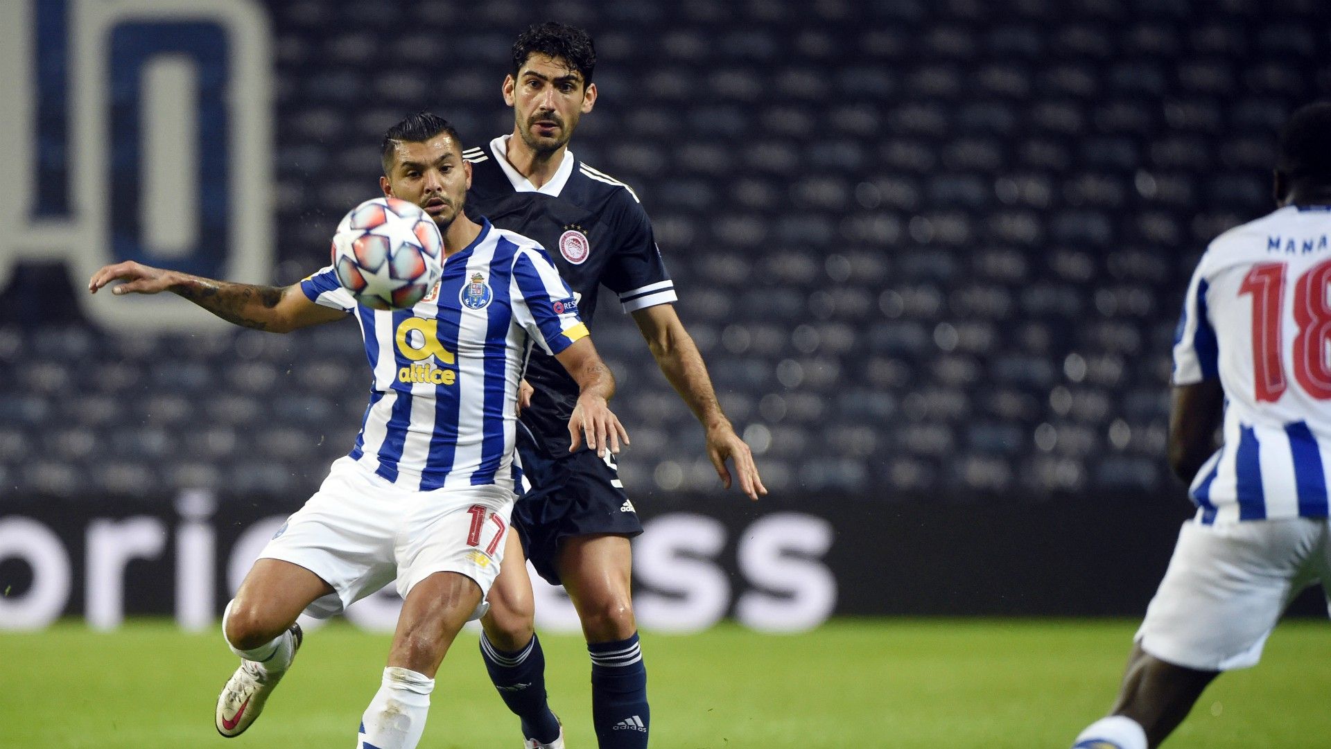 Porto Olympiakos Tecatito Corona