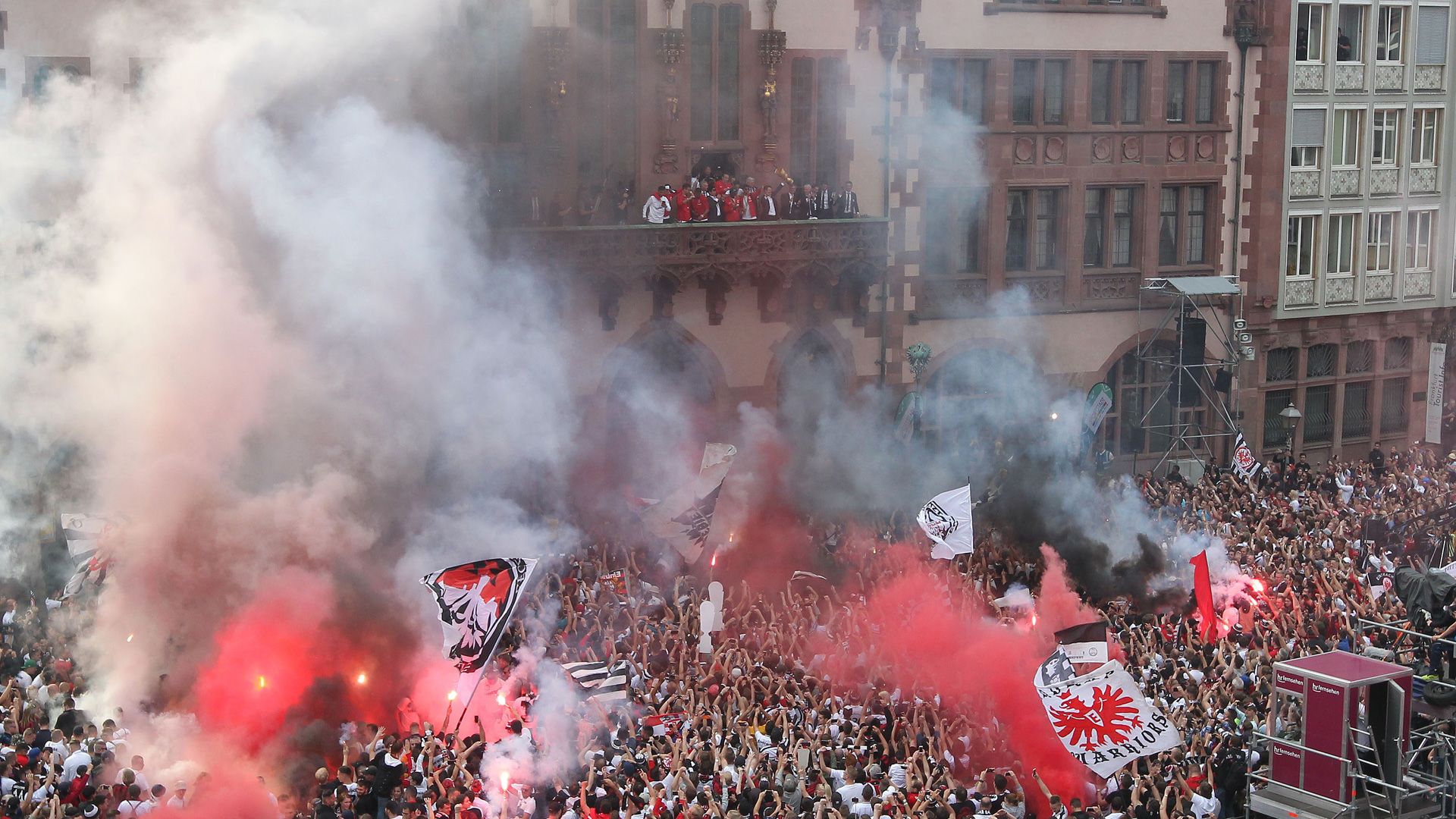 Eintracht Fans Bengalos 20052018