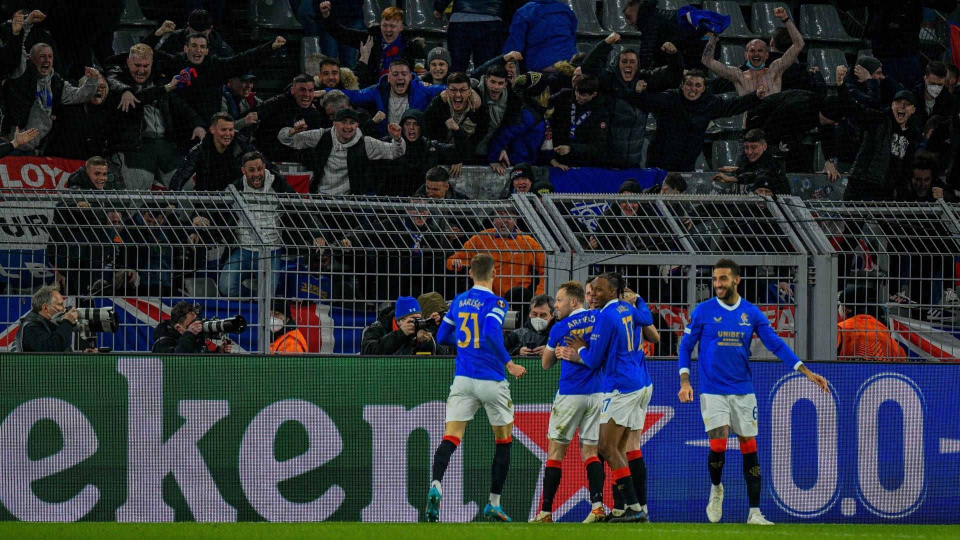 Glasgow Rangers Spieler Fans Jubel