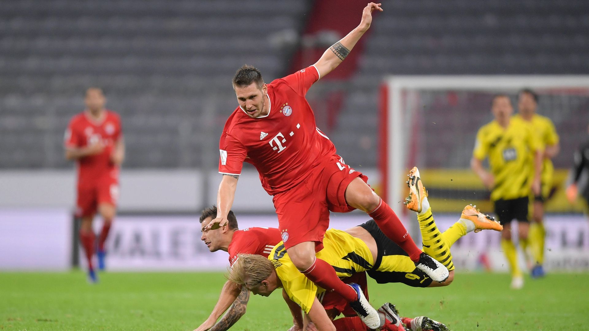 ONLY GERMANY Niklas Sule Bayern Munchen Borussia Dortmund Supercup 30092020