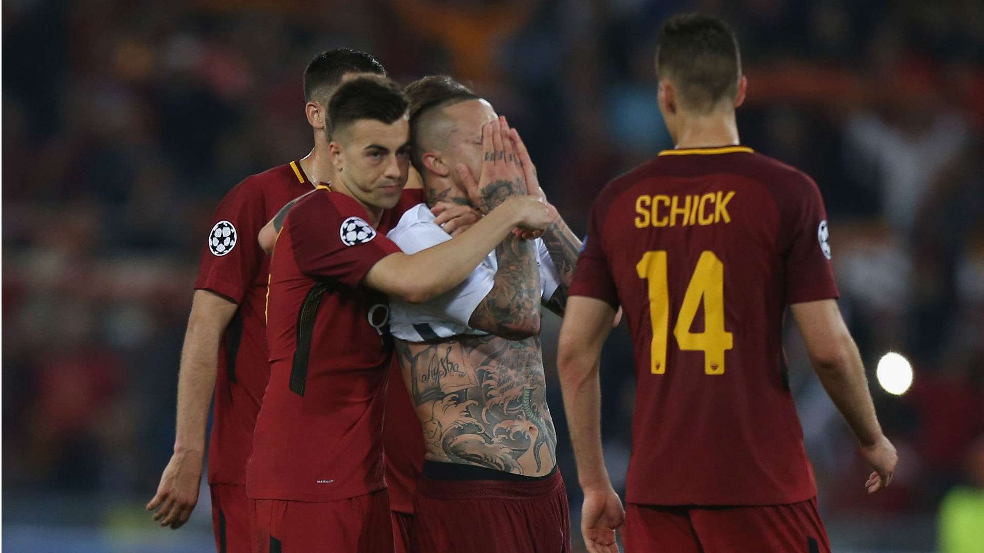 Radja Nainggolan Roma Liverpool UEFA Champions League