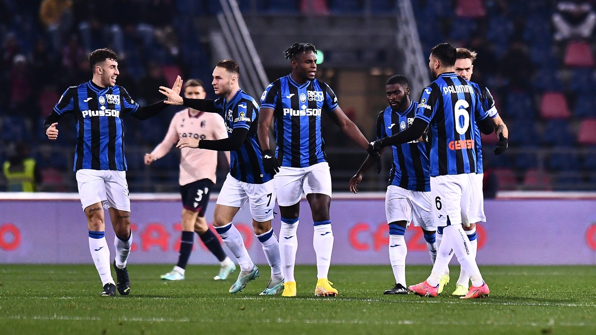 Atalanta celebrates goal against Bologna