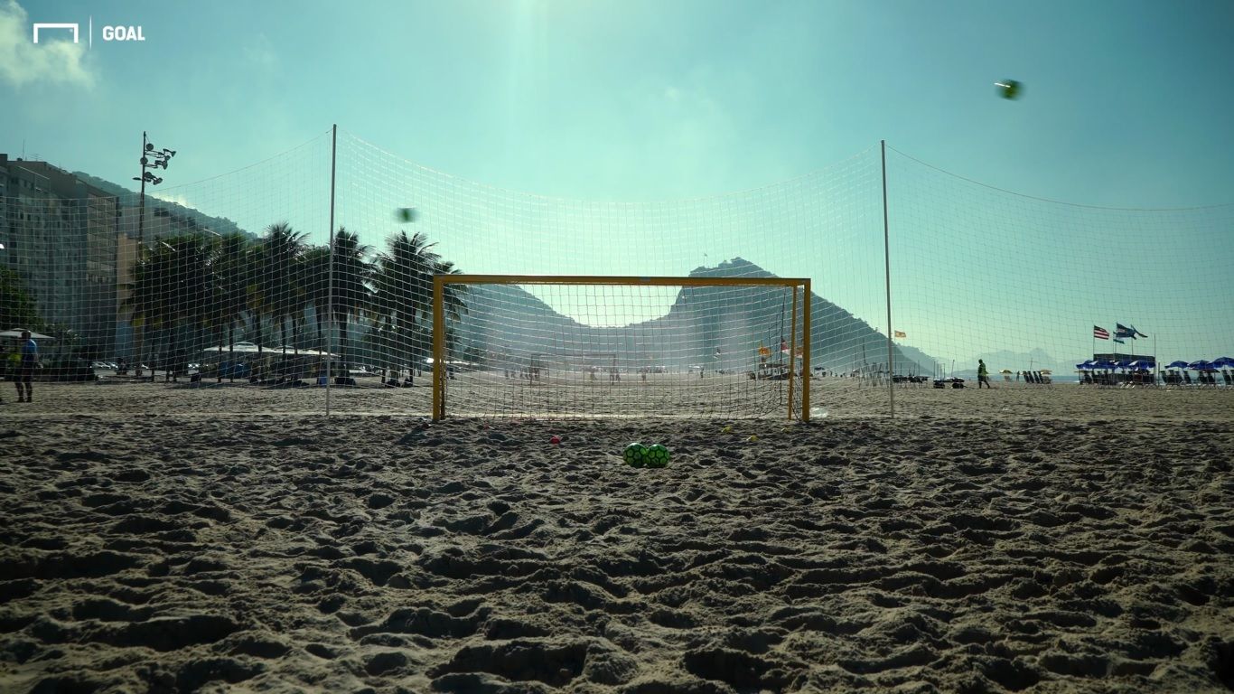 Episódio Praia, da série Raiz do Futebol