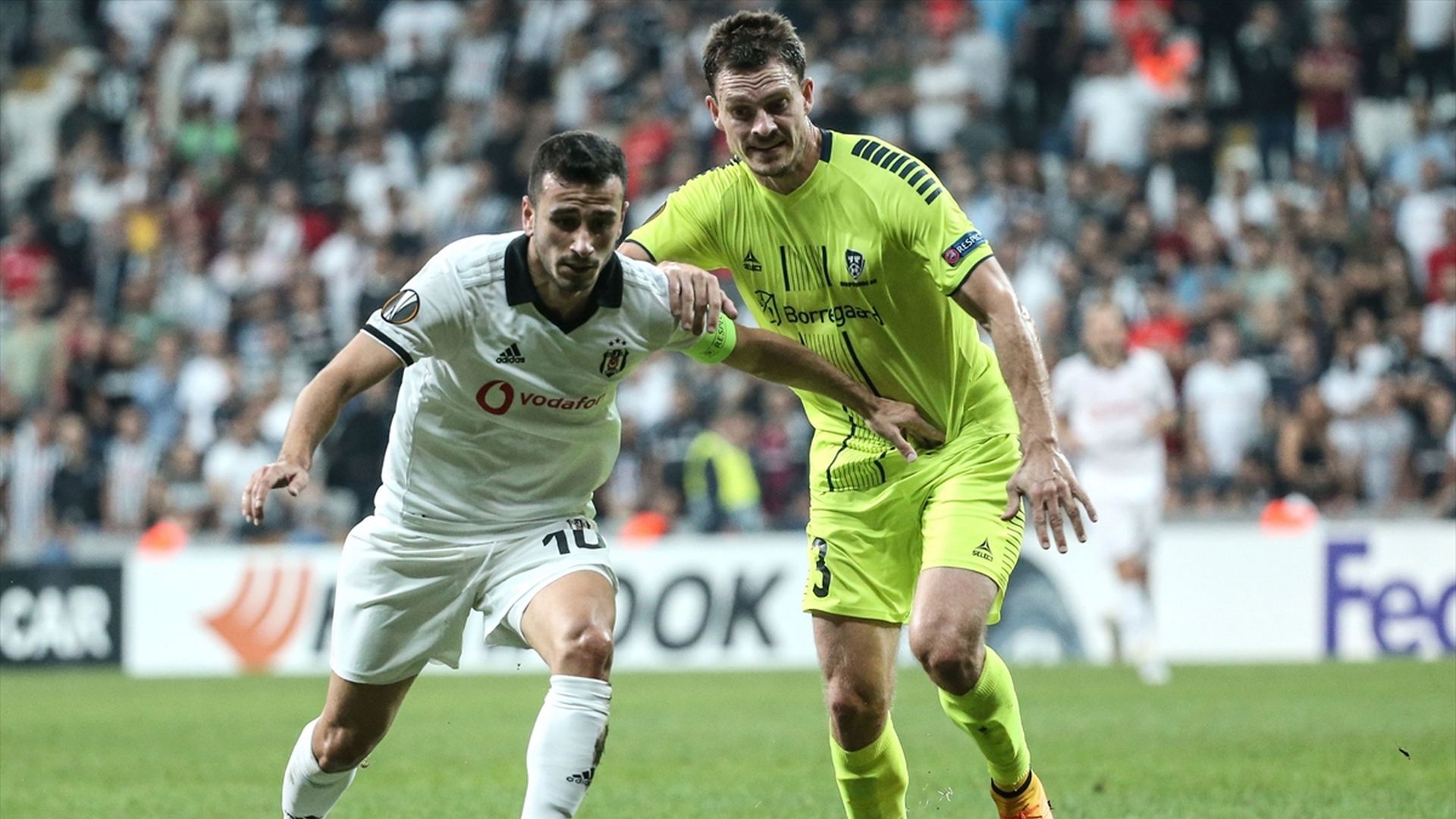 Oguzhan Ozyakup Jorgen Horn Besiktas Sarpsborg 9202018 UEL