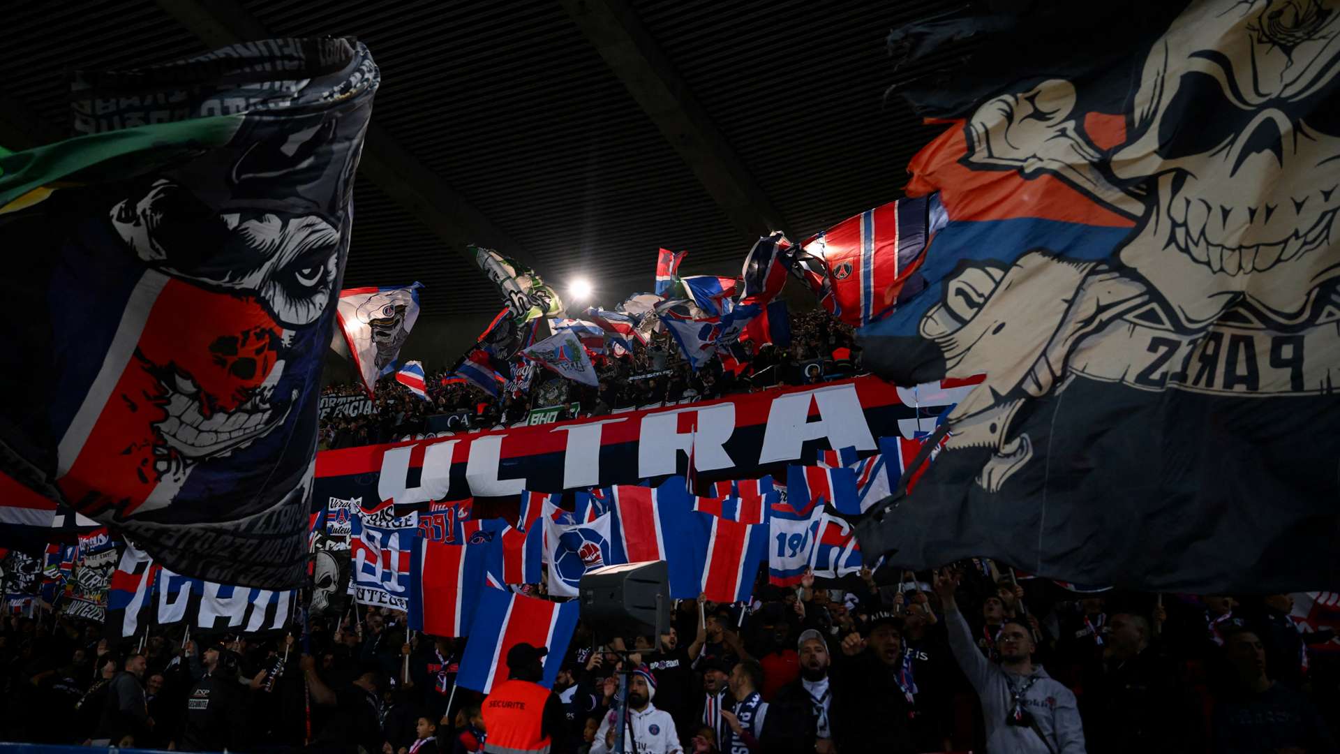 PSG ultras fans