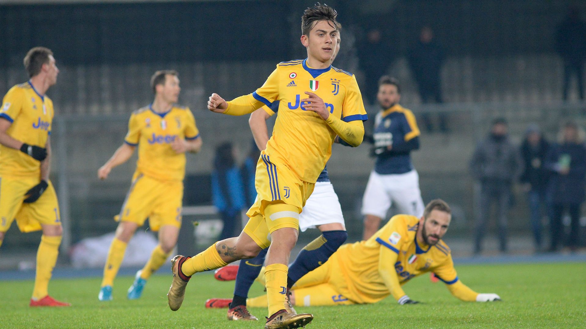301217 Paulo Dybala Gonzalo Higuaín Verona vs Juventus