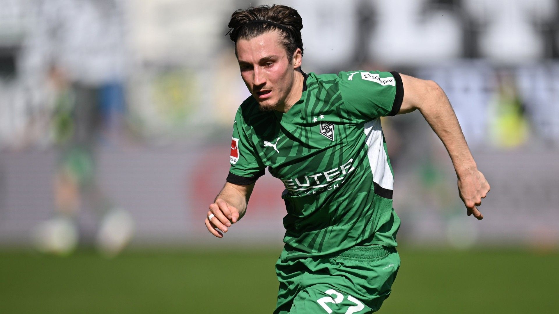 Rocco Reitz of Borussia Mönchengladbach in action 