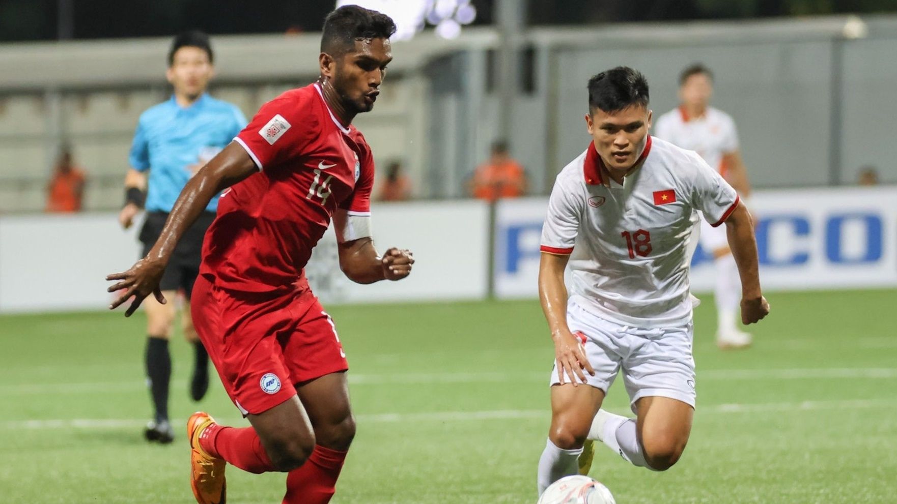 Pham Tuan Hai Hariss Harun Singapore Vietnam AFF Cup 2022