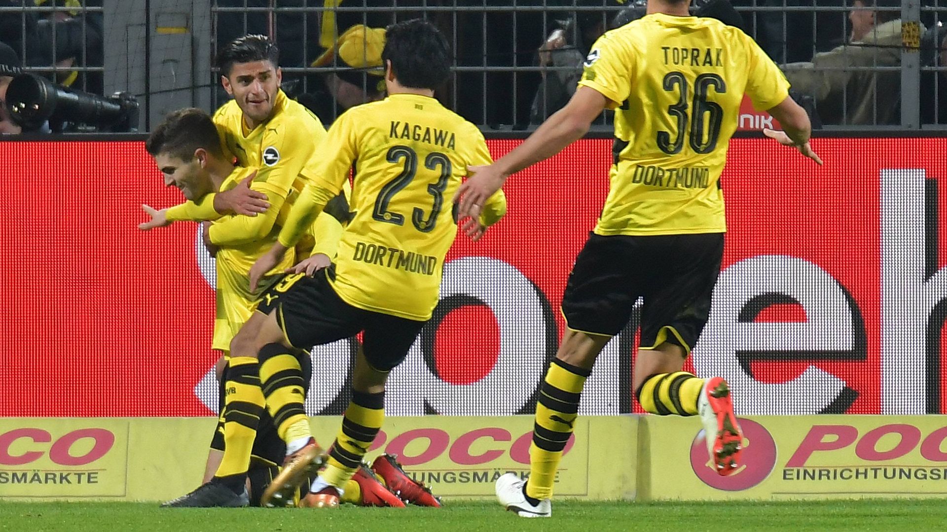 ONLY GERMANY Christian Pulisic Borussia Dortmund 16122017