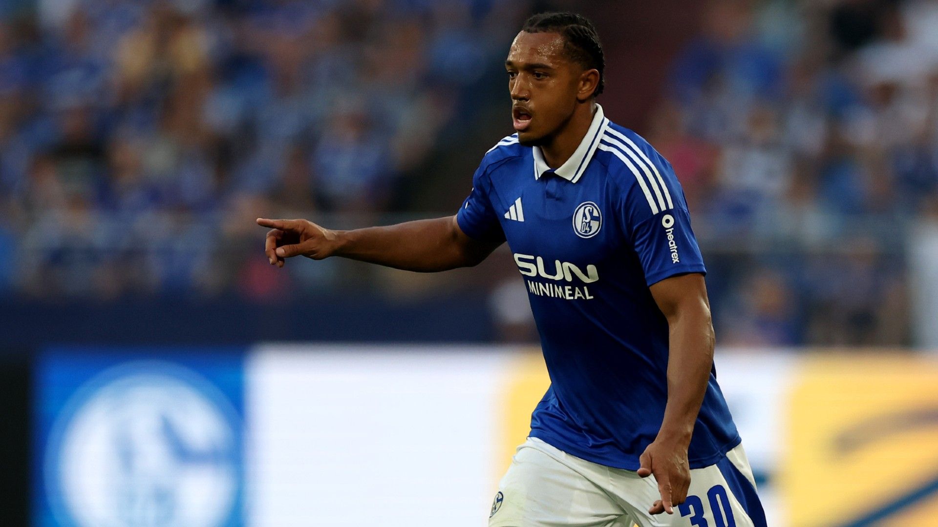  Anton Leander Donkor of Schalke runs with the ball