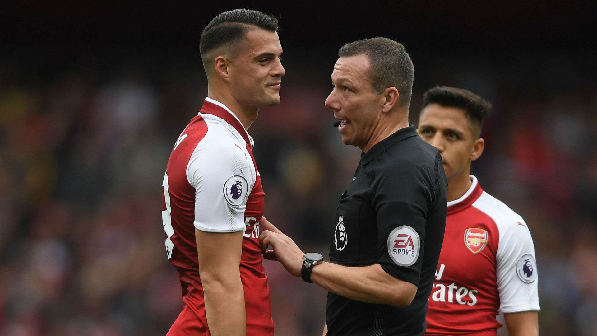 Granit Xhaka Arsenal Kevin Friend referee