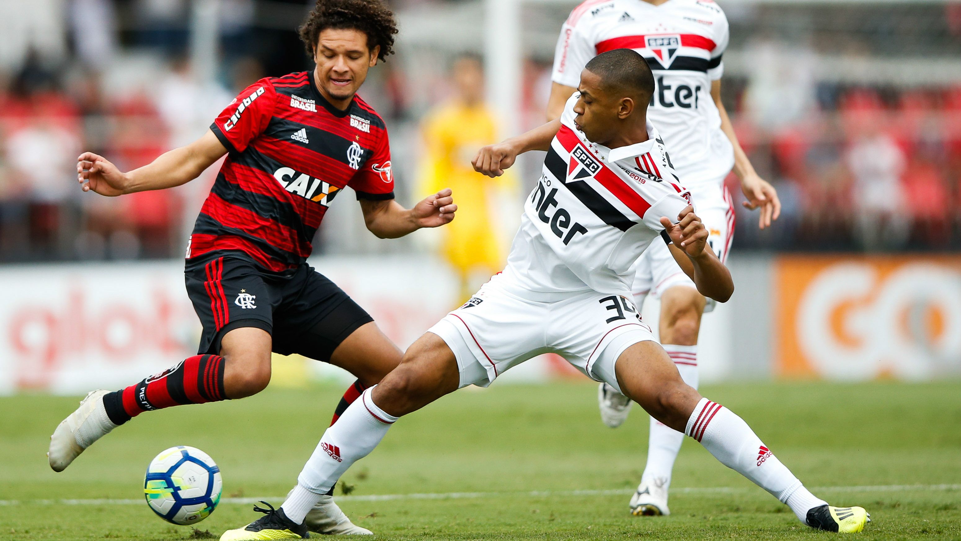 Bruno Alves w Willian Arão - São Paulo x Flamengo - 4/11/2018