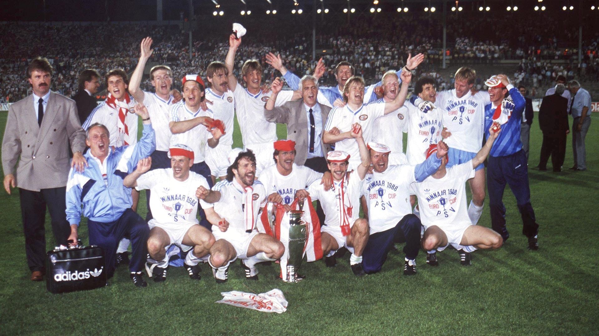 PSV EINDHOVEN - BENFICA LISSABON  EUROPAPOKAL DER LANDESMEISTER 05.20.1988