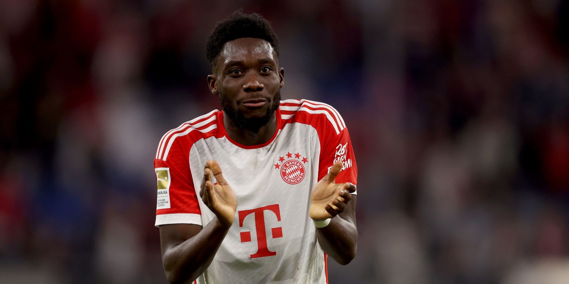 Alphonso Davies FC Bayern 2023 HIC 2:1