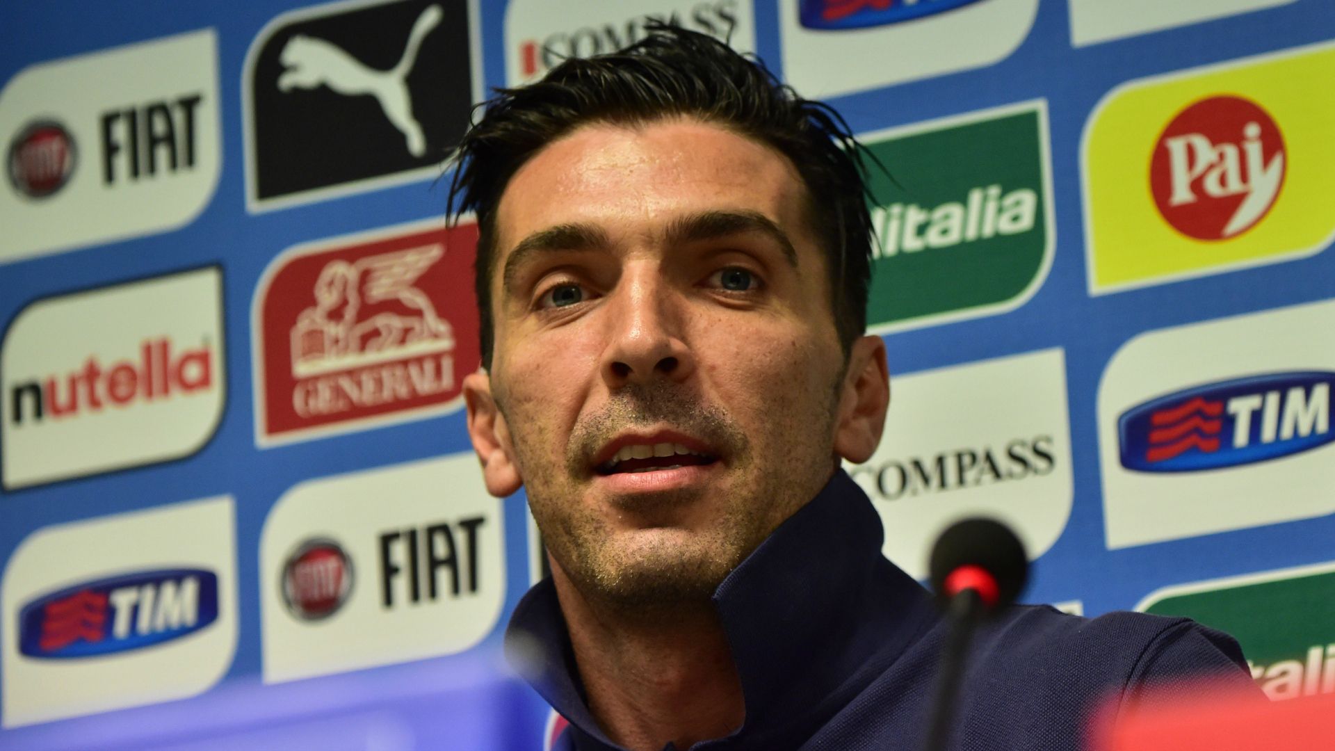 Gianluigi Buffon Italy press conference 151114
