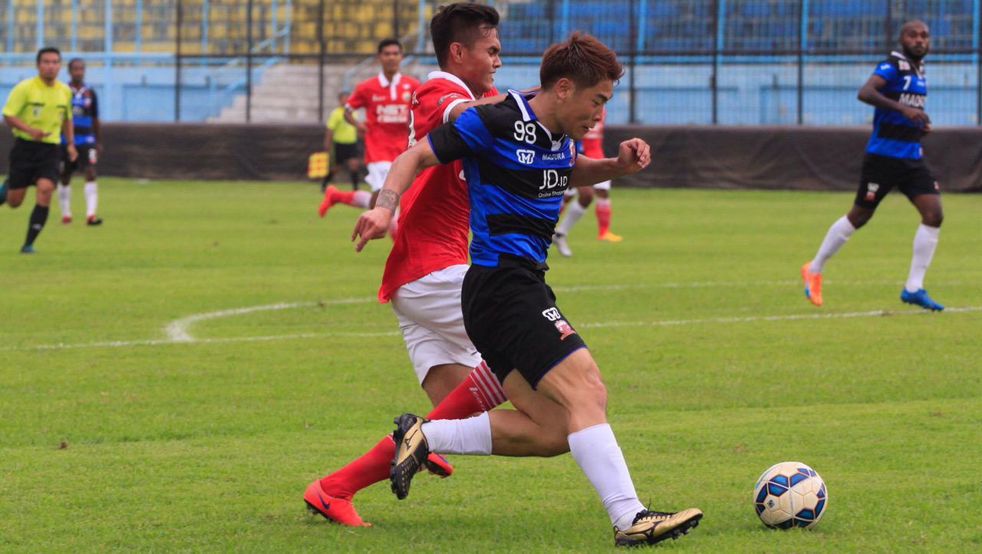 Jeong Kwang Sik - Madura United - Rizaldi Hehanusa - Persija