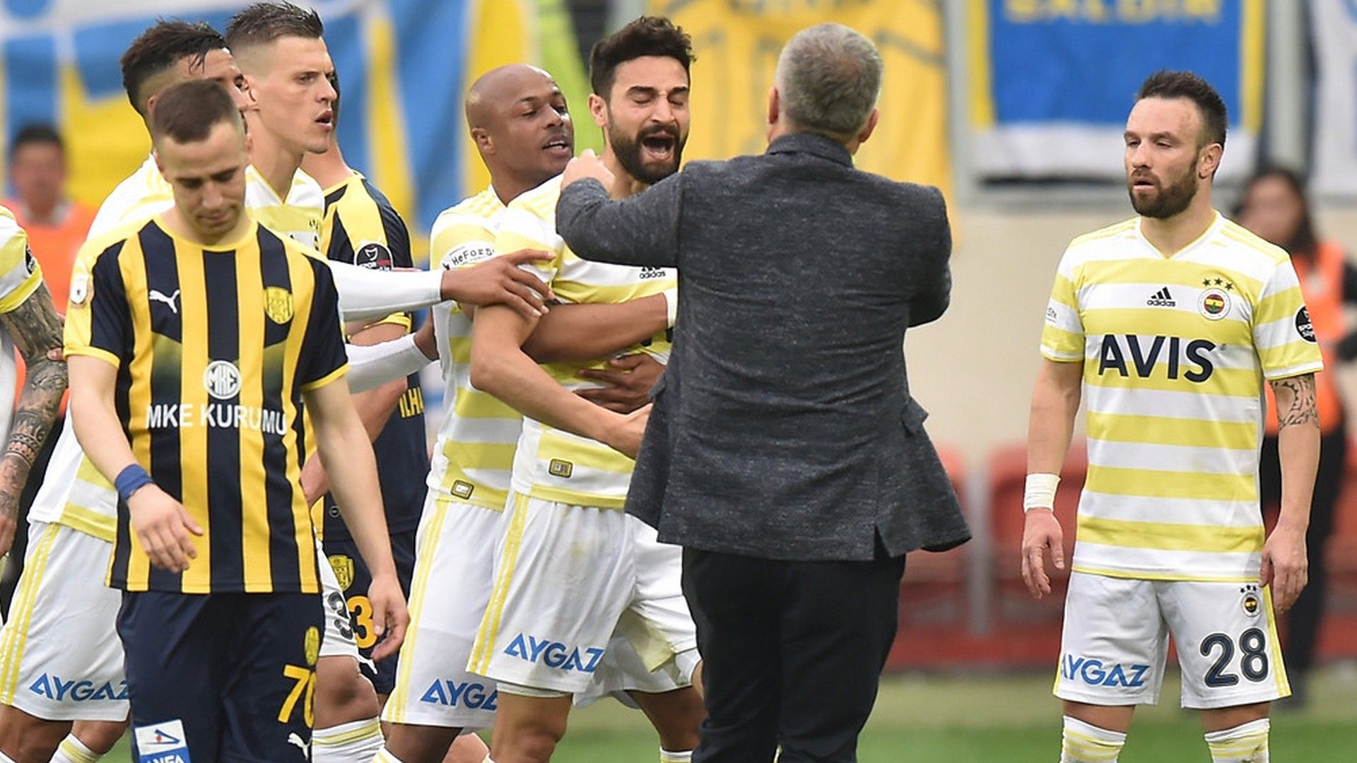 Mehmet Ekici Fenerbahce STSL