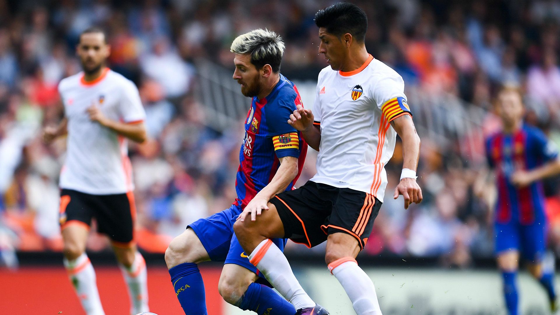 Lionel Messi Enzo Perez Valencia Barcelona LaLiga 22102016