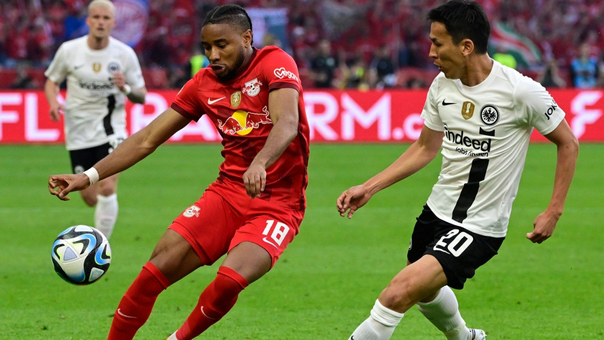 Christopher Nkunku Makoto Hasebe RB Leipzig Eintracht Frankfurt DFB Pokal 2023