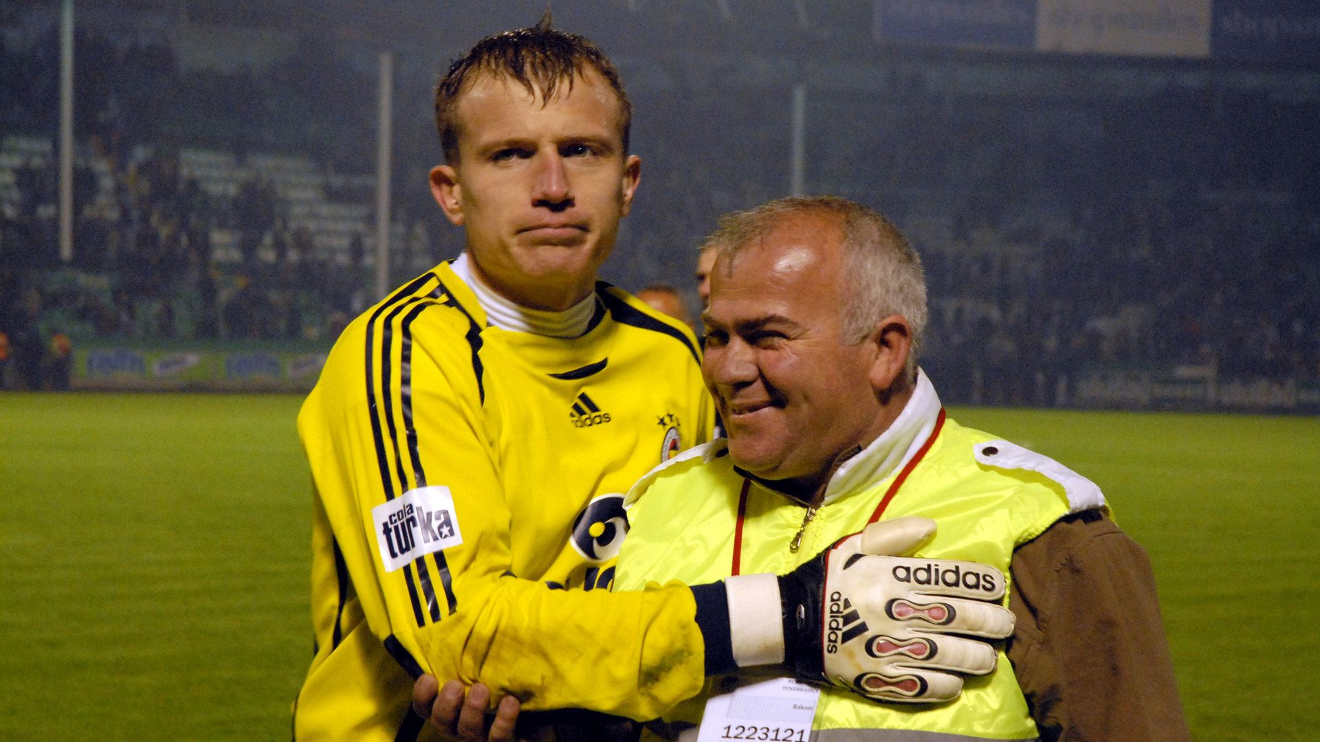 Serdar Kulbilge Bursaspor vs Fenerbahce 03.17.2007