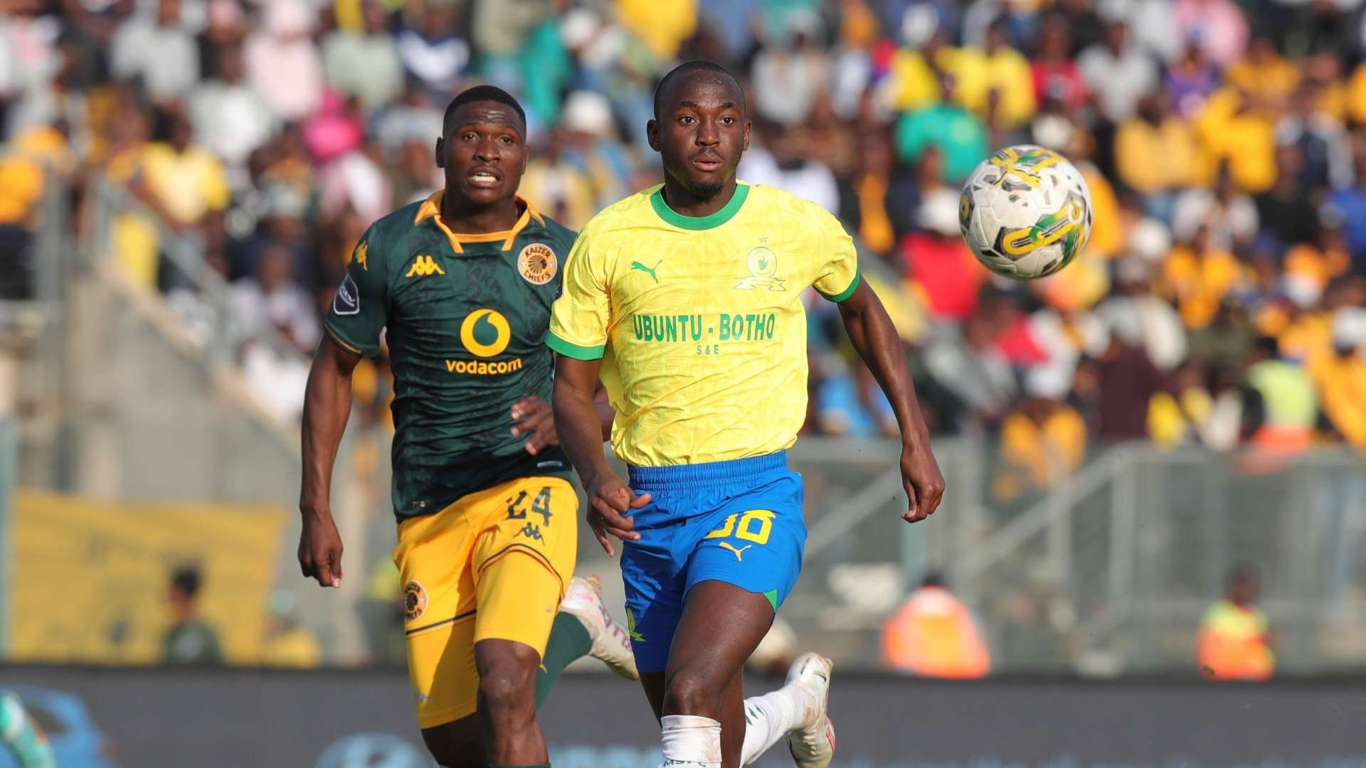 WATCH: Kaizer Chiefs keeper Petersen's howler as Mamelodi Sundowns striker  Shalulile strikes just after 10 seconds | Goal.com South Africa