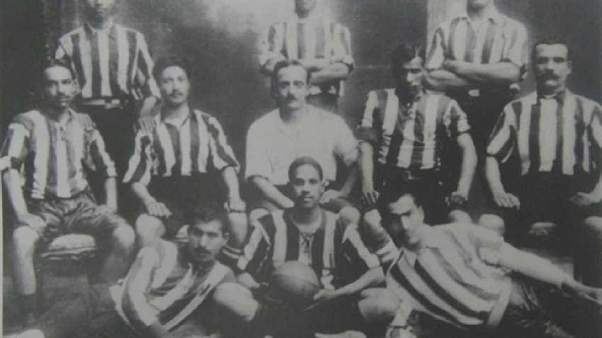 قميص النادي الأهلي