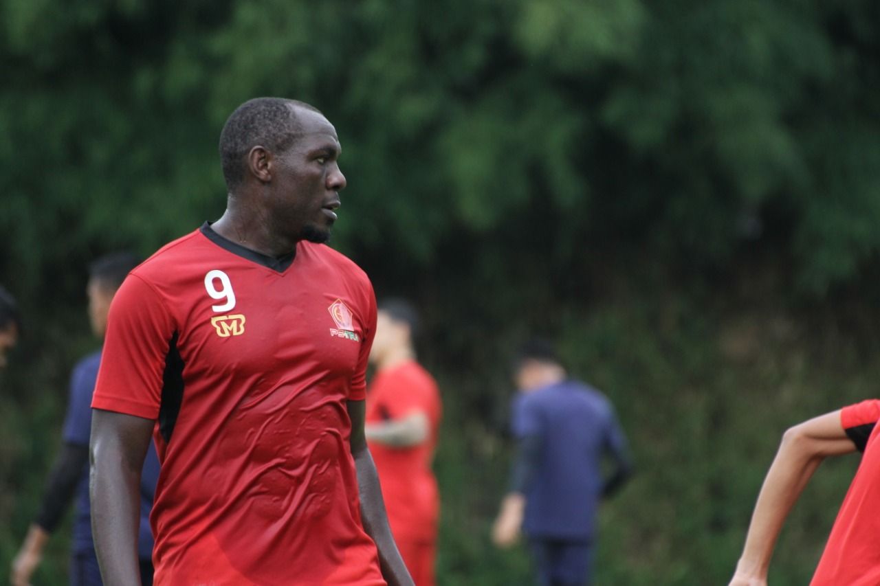 Zoubairou Garba - TIRA Persikabo