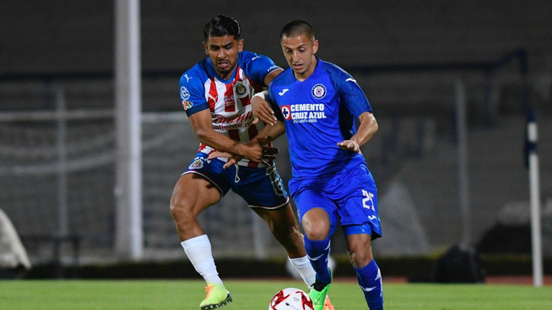 Chivas Cruz Azul Miguel Ponce Roberto Alvarado