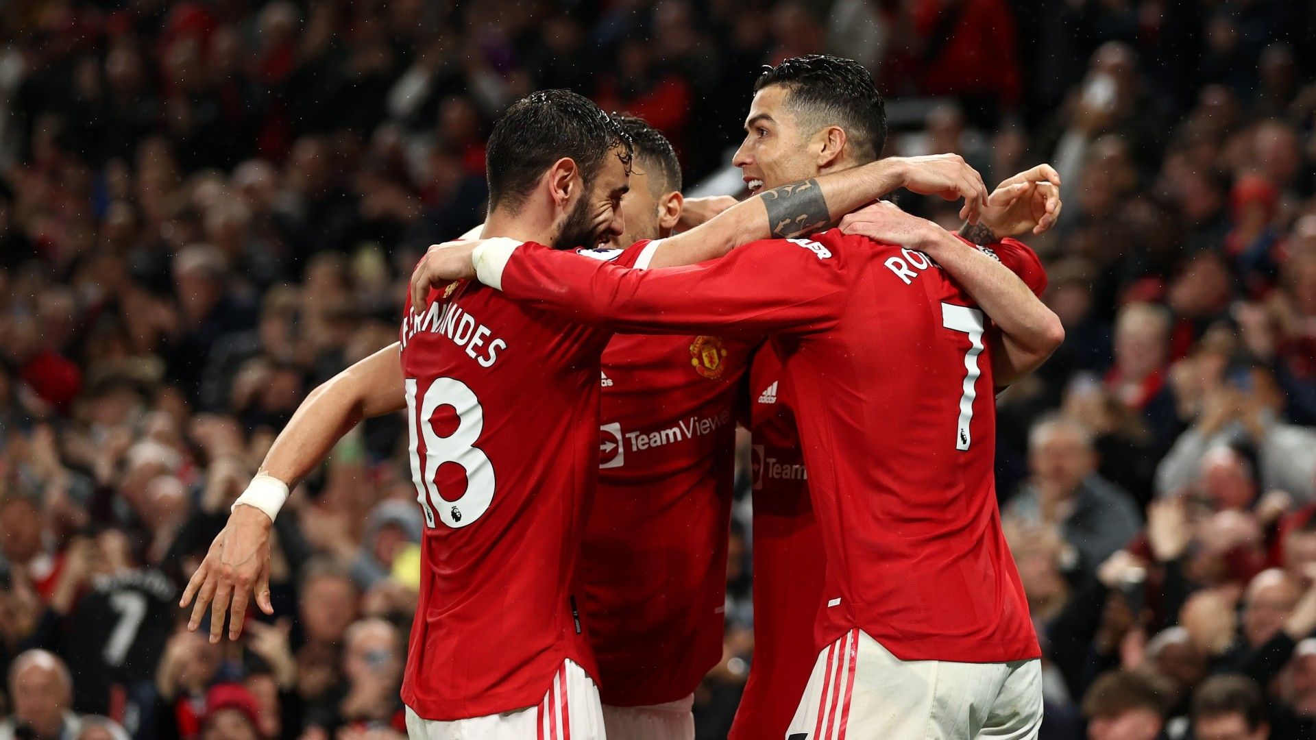 Manchester United celebrate Brentford