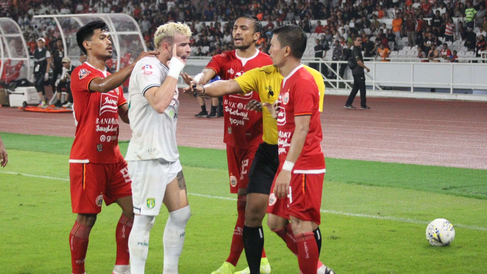 Persija & Diogo Compos - Persebaya