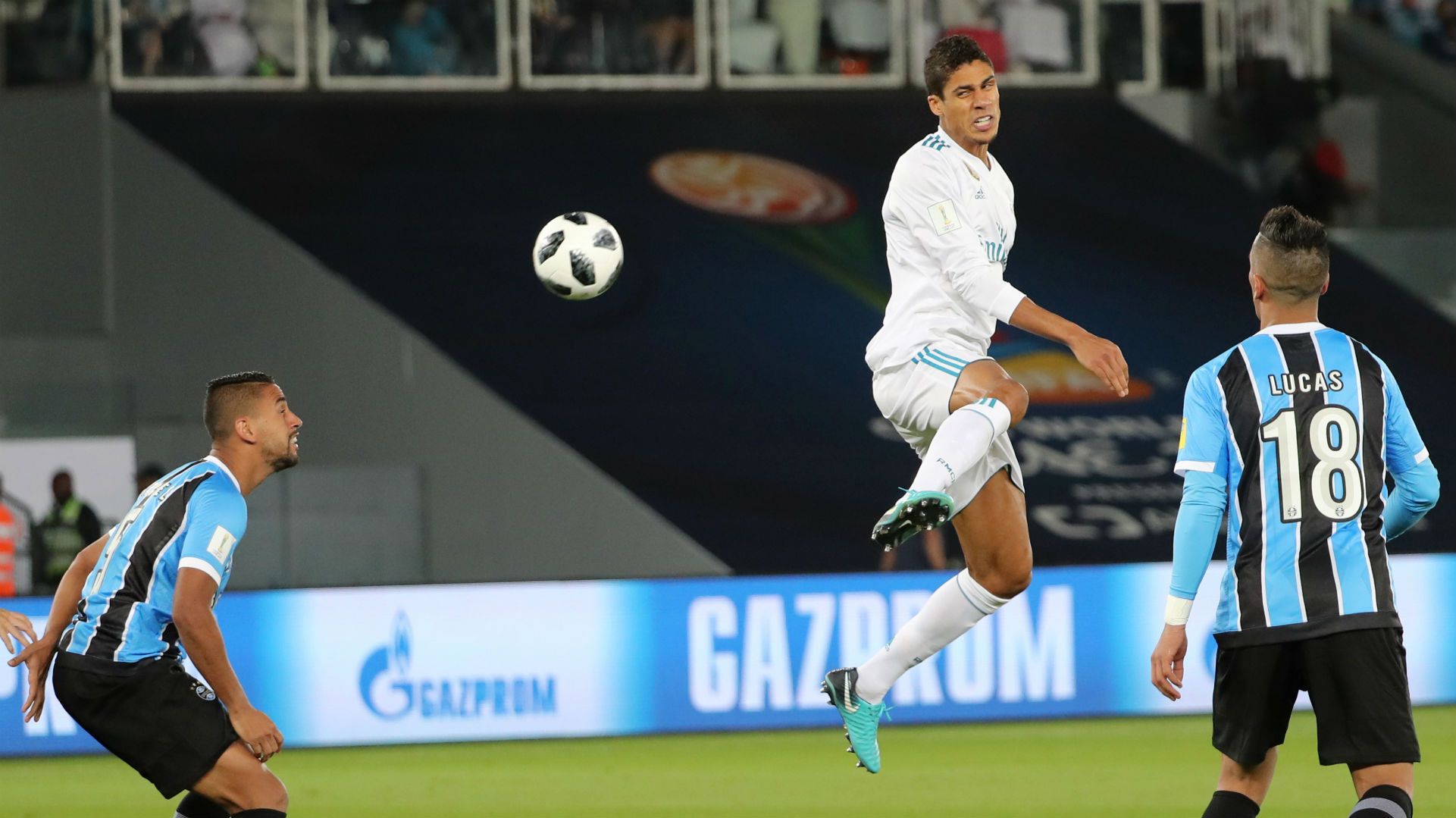 161217 Real Madrid Gremio Raphael Varane Michel Lucas Barrios