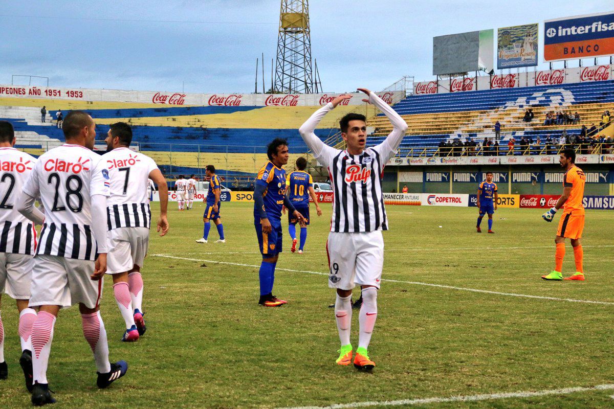 Libertad Luqueño