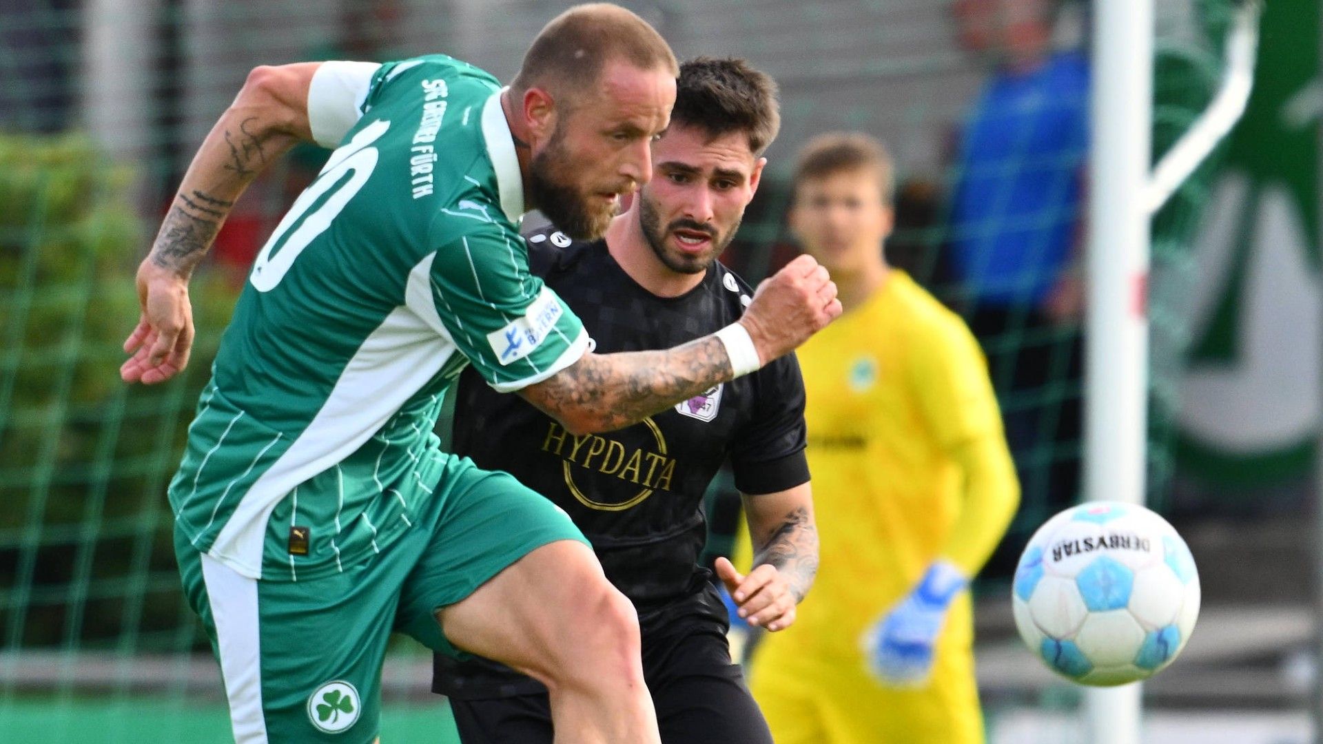 Daniel Adlung (10, SpVgg Greuther Fürth II ) Levis Schaber (30, Schwaben Augsburg )