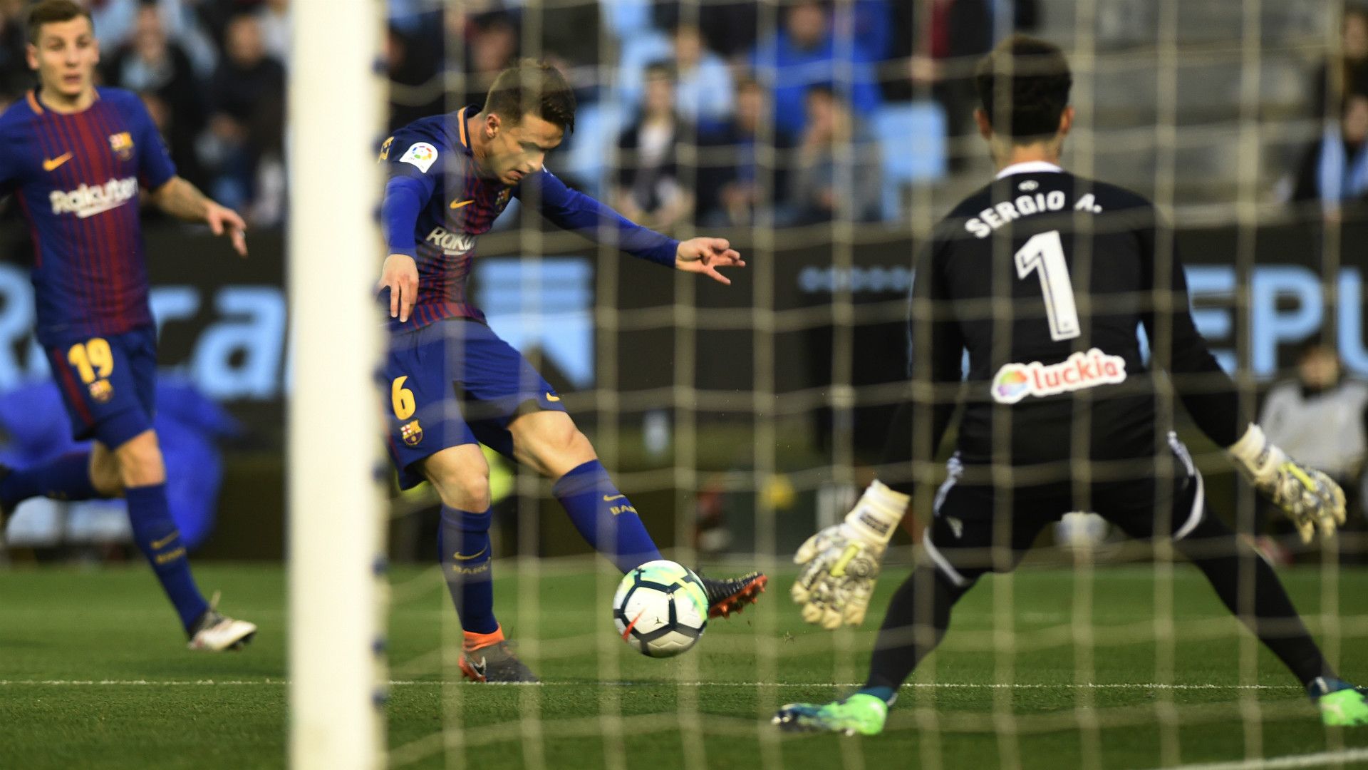 DENIS SUAREZ SERGIO CELTA BARCELONA LALIGA