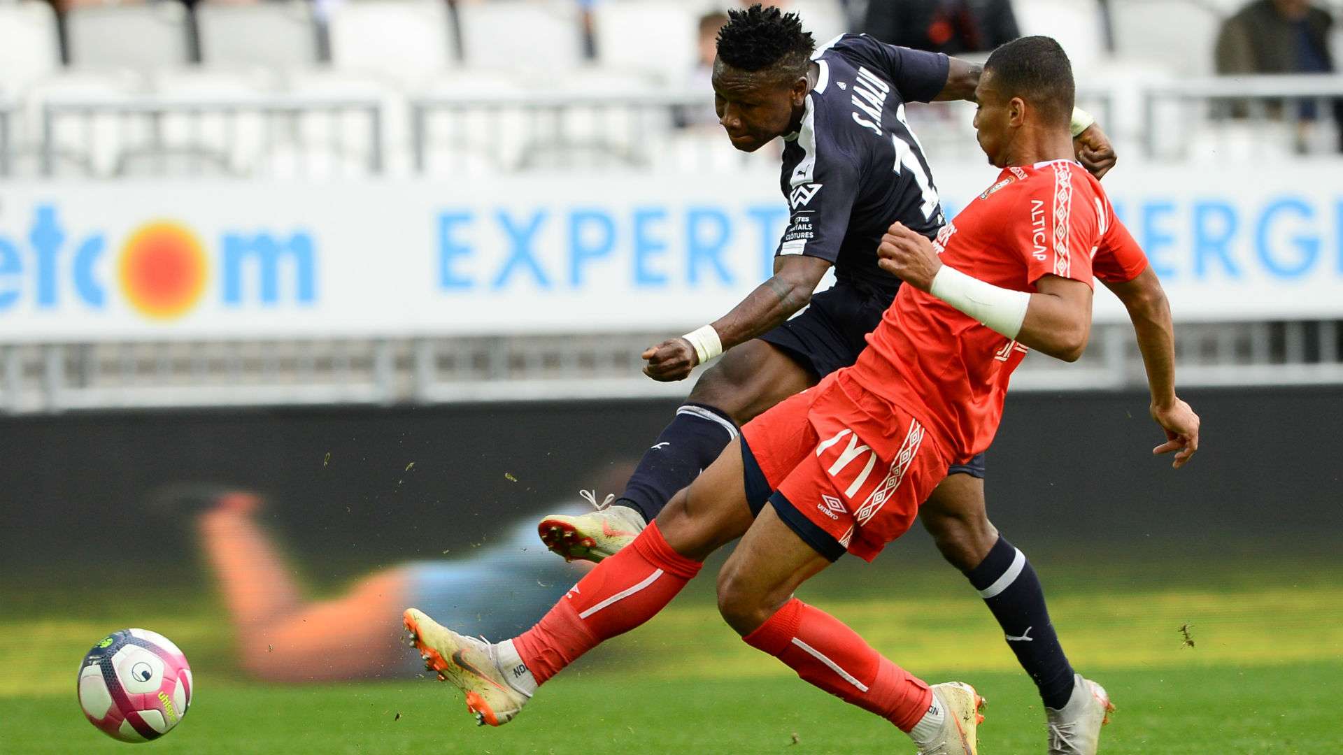 Samuel Kalu Alexander Djiku Bordeaux Caen Ligue 1 11112018