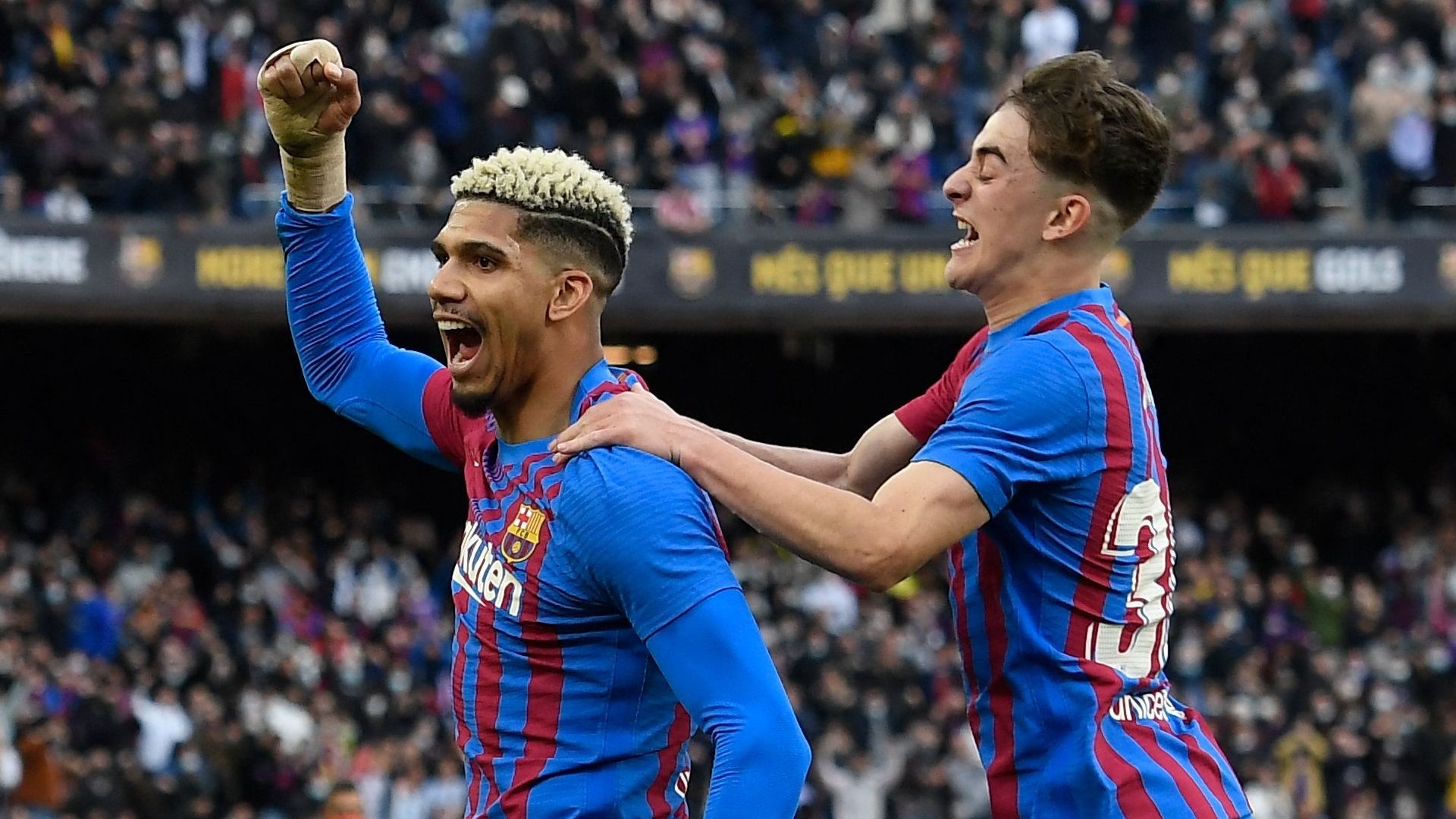 Ronald Araujo, Gavi, Barcelona 2021-22