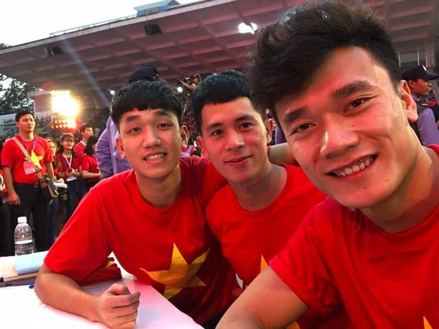 U23 Việt Nam giao lưu NHM Sài Gòn