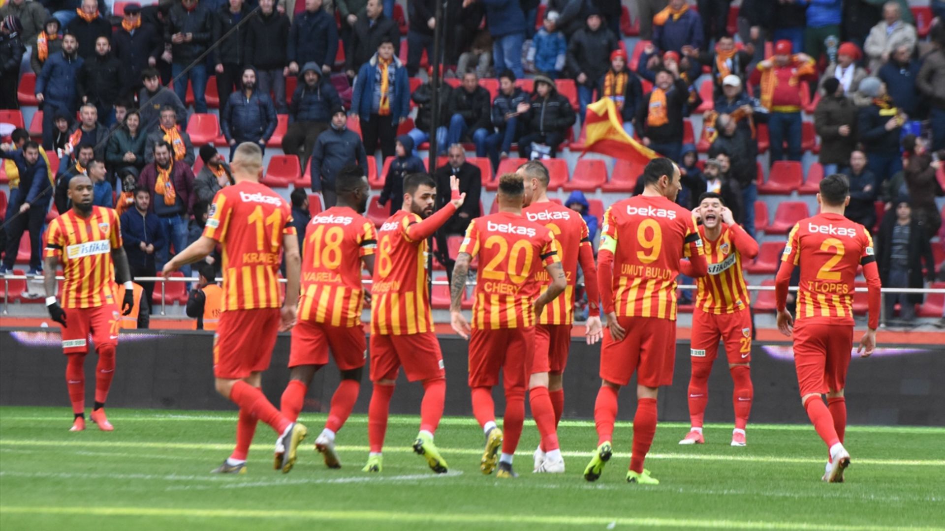 Kayserispor Basaksehir Gol Sevinc