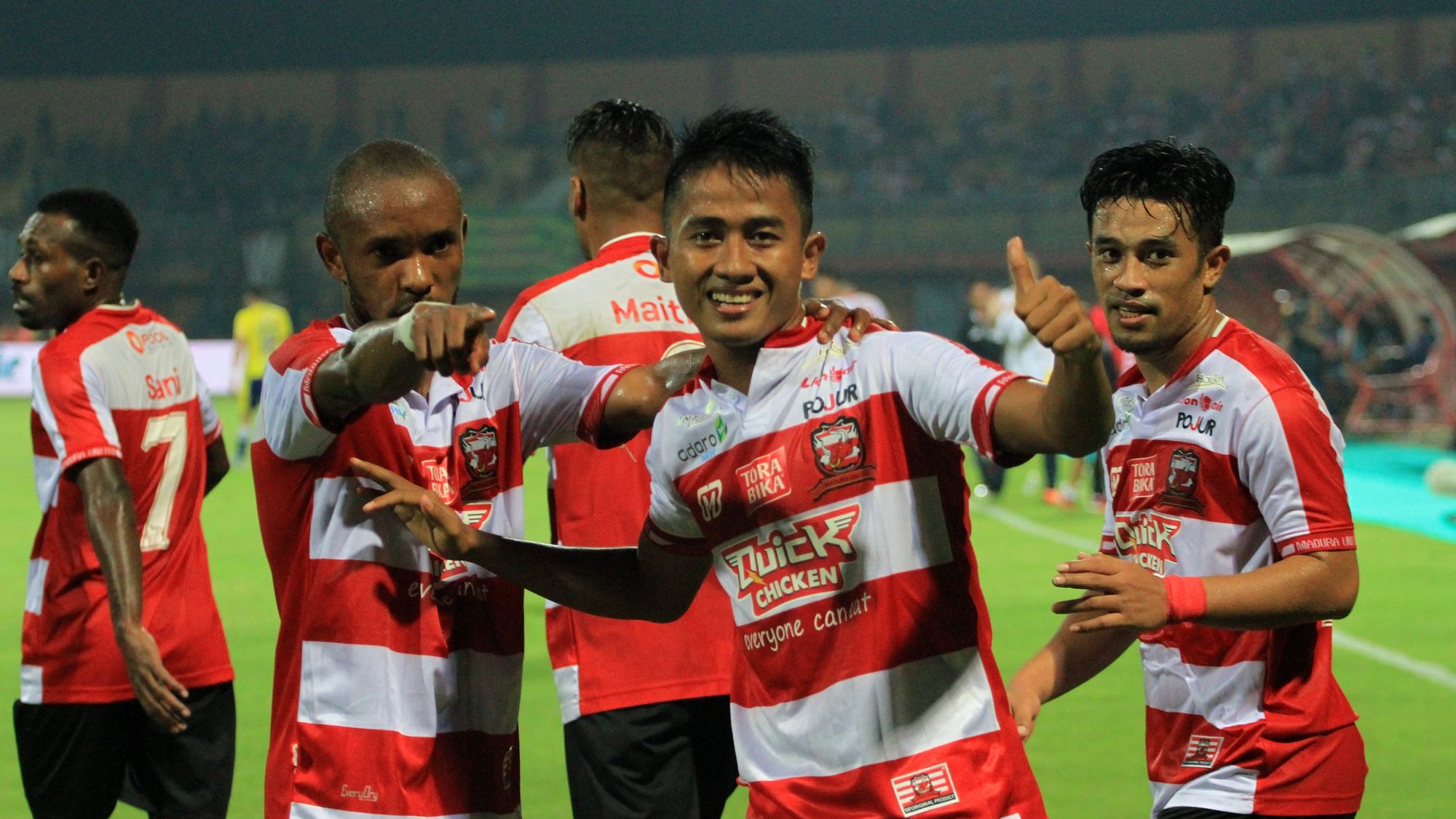 Zah Rahan Krangar & Bayu Gatra - Selebrasi Madura United