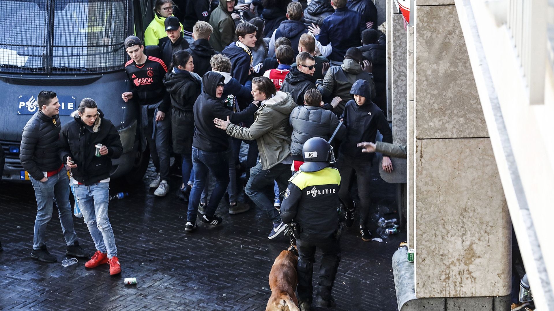 2019_4_11_JuventusAndAjaxFans